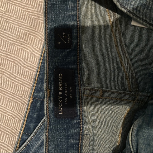 Lucky brand, size 4, ankle skinny jeans. - Picture 4 of 4
